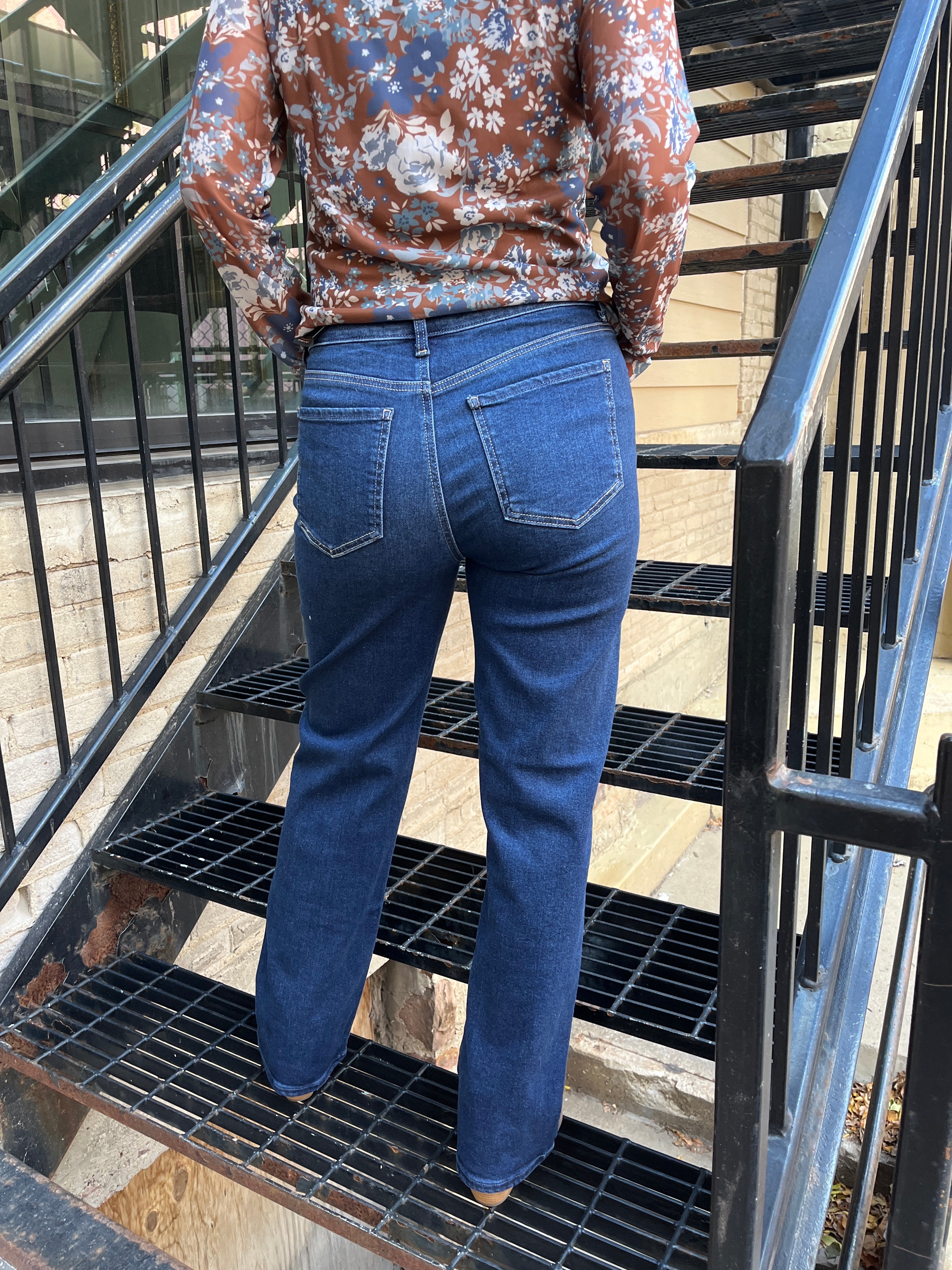 Steven Dark Wash High Rise Straight Leg EnJeans