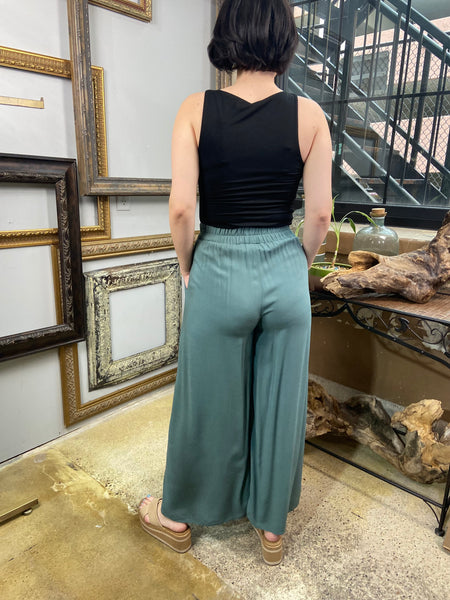 Sofia Ash Jade Elastic Band Woven Pants