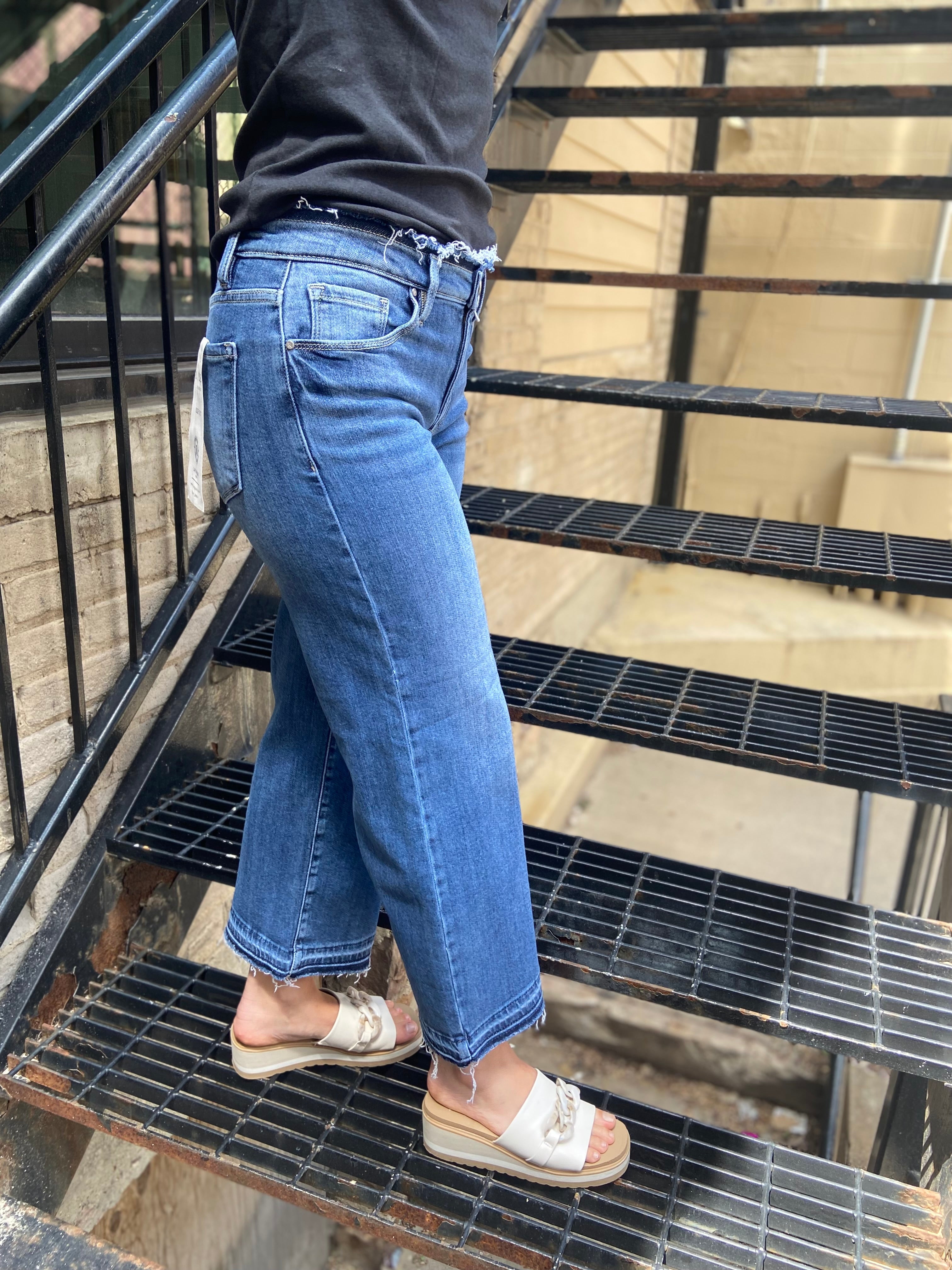 Gloria Mid Rise Wide Leg Cropped Risen Jeans