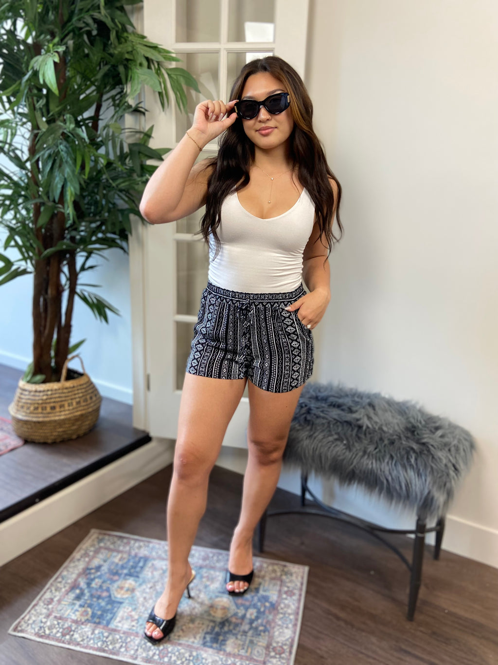 Georgie Black Printed Elastic Shorts - MK Threads Boutique
