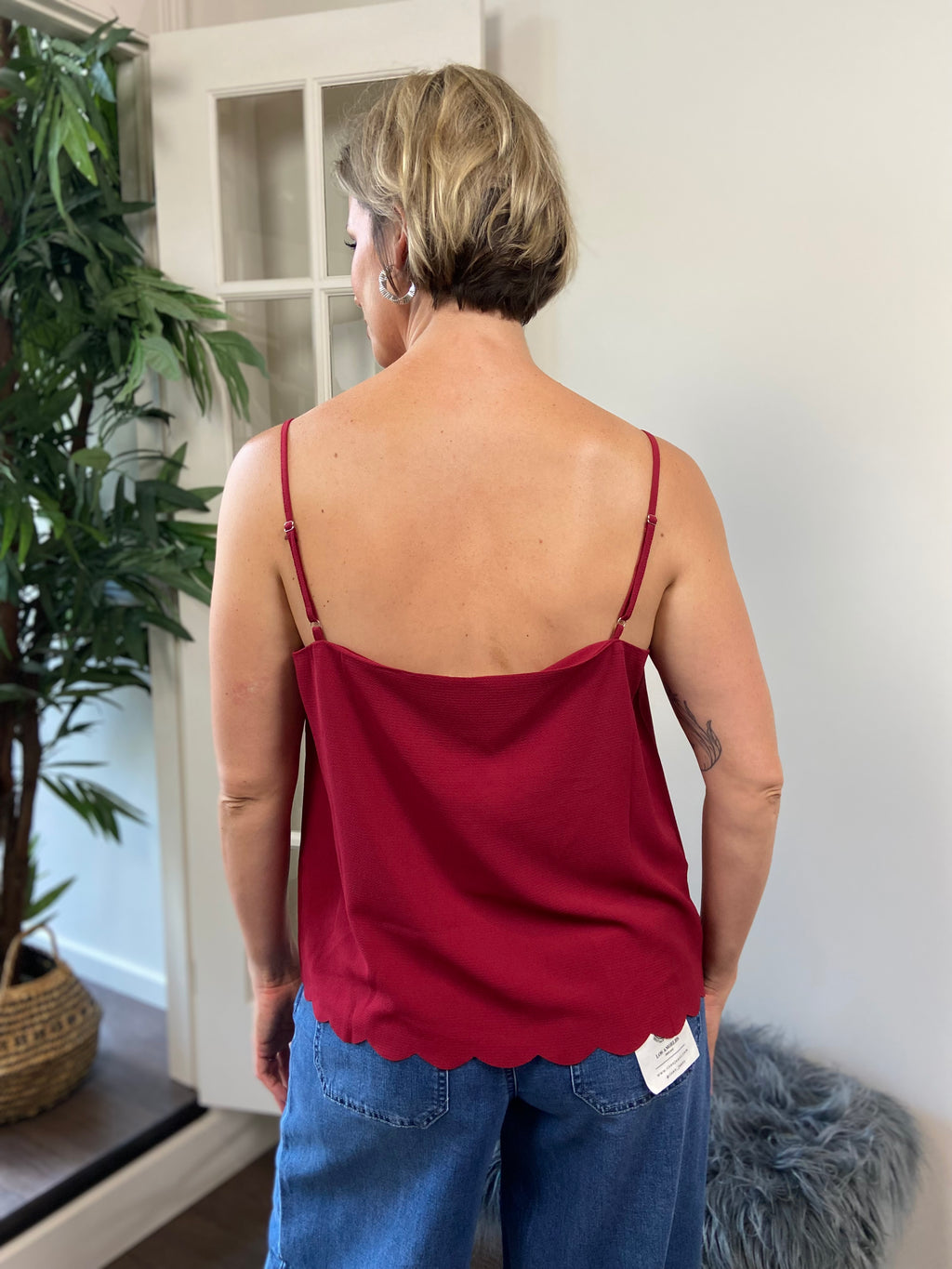 Asha Wine Scalloped V Neck Tank Top - MK Threads Boutique