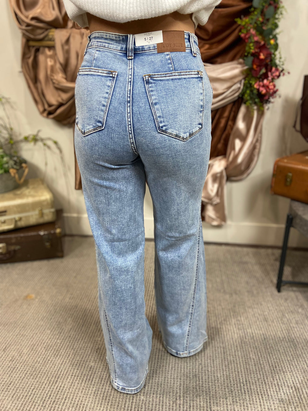 Walter Light Wash Judy Blue