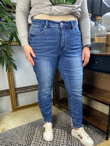 Minneapolis Plus Size Tummy Control Judy Blue Jeans