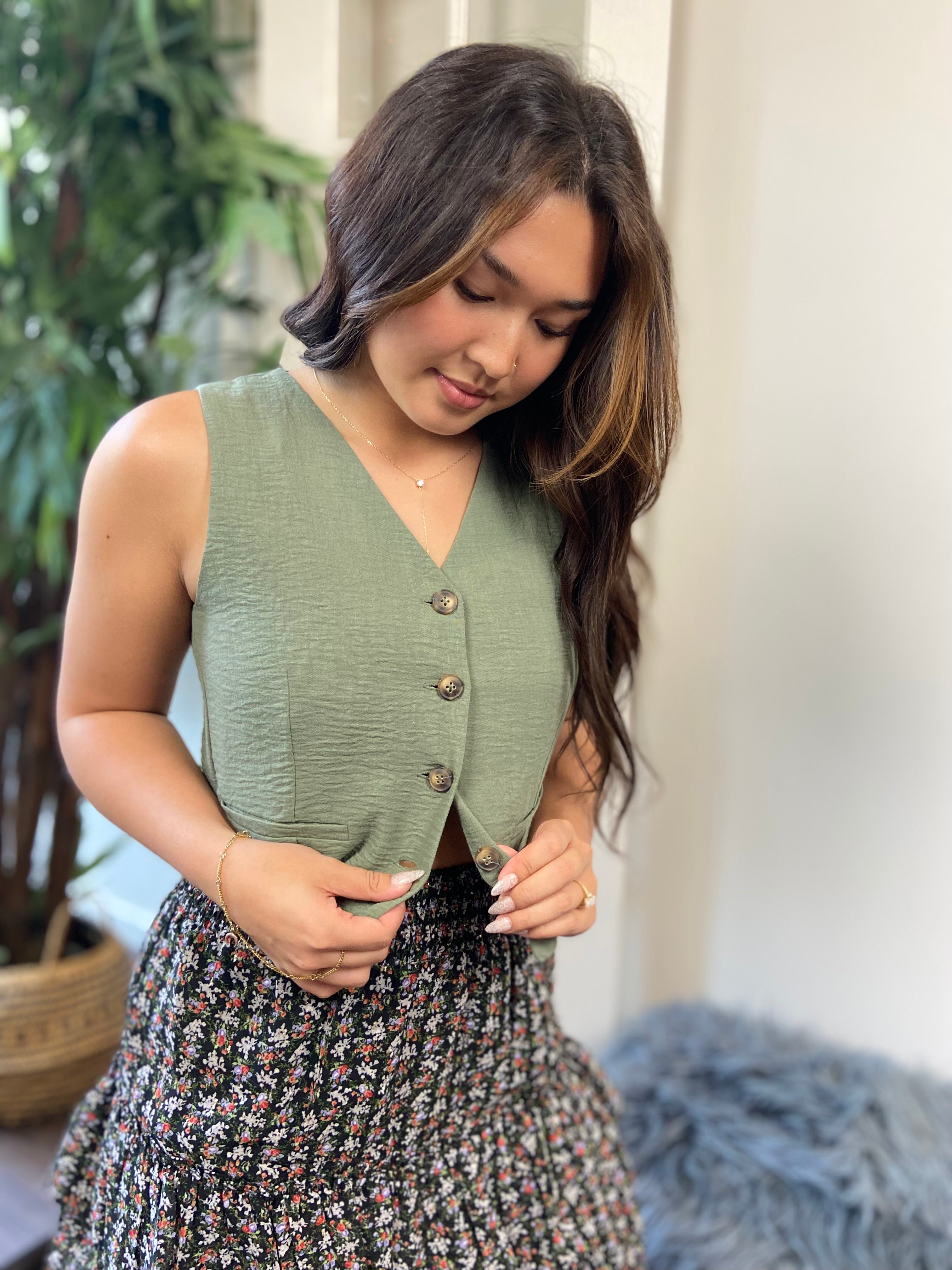Castilla Olive Linen Button Up Vest