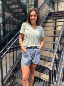 Noa Elastic Denim Shorts