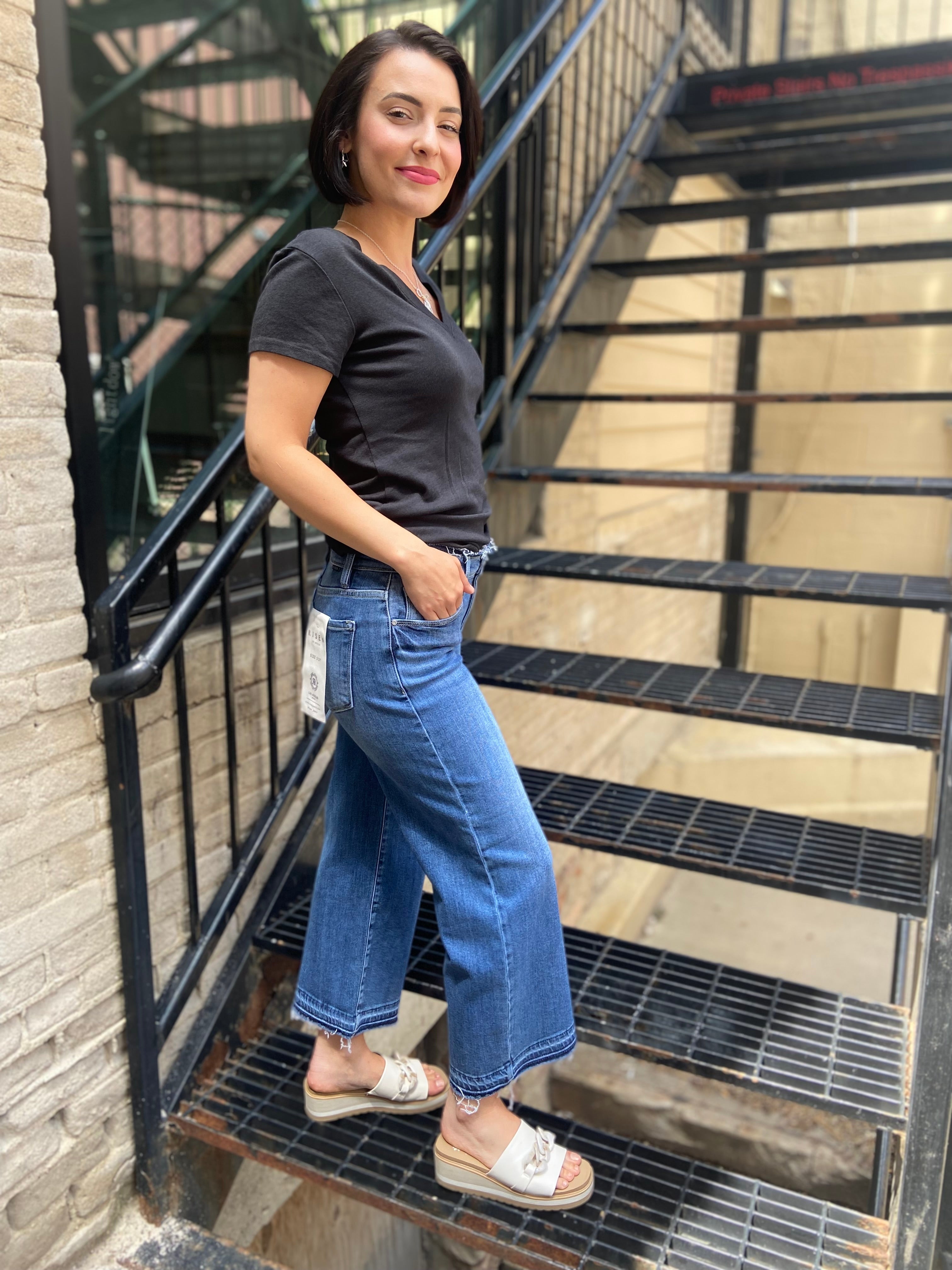 Gloria Mid Rise Wide Leg Cropped Risen Jeans