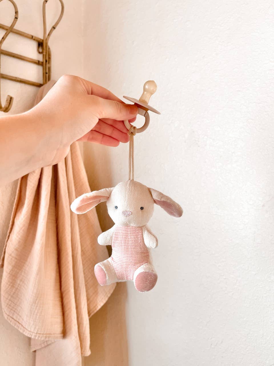 Bitzy Pal Natural Rubber Pacifier & Plush: Bear