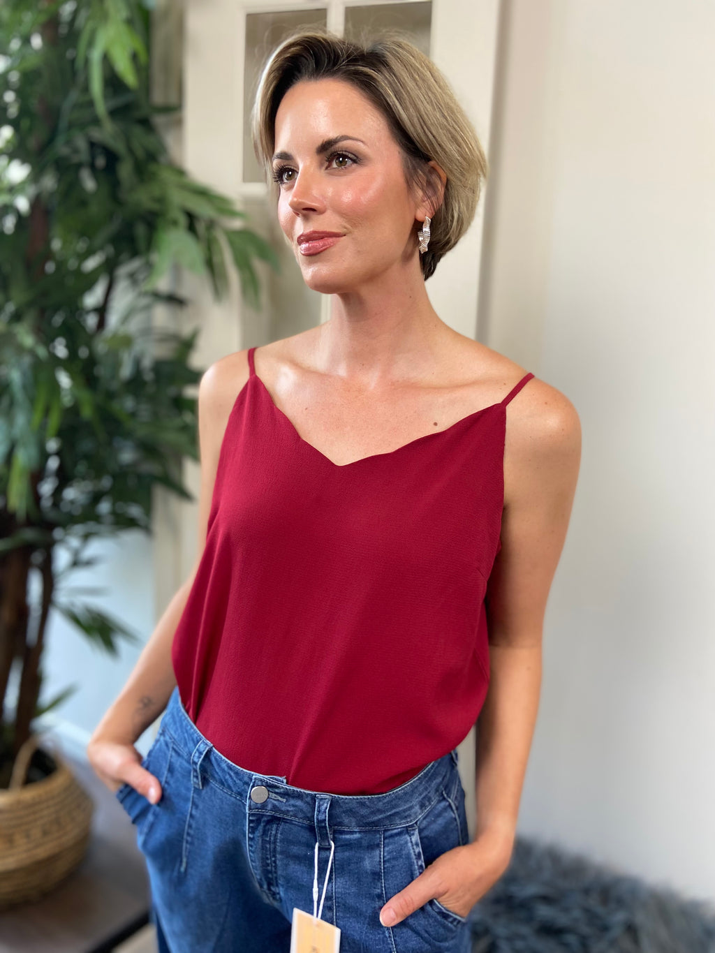Asha Wine Scalloped V Neck Tank Top - MK Threads Boutique