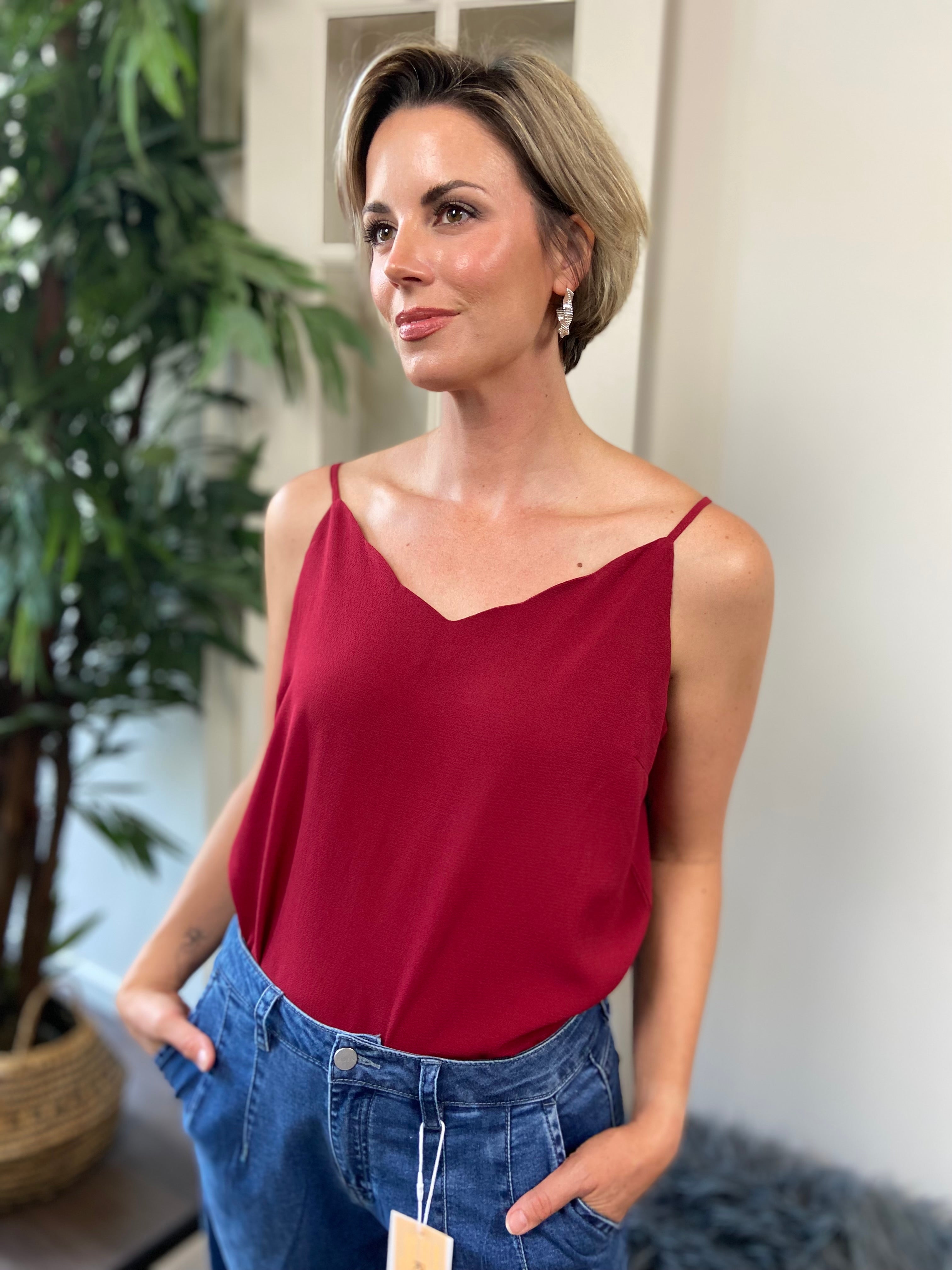 Asha Wine Scalloped V Neck Tank Top - MK Threads Boutique
