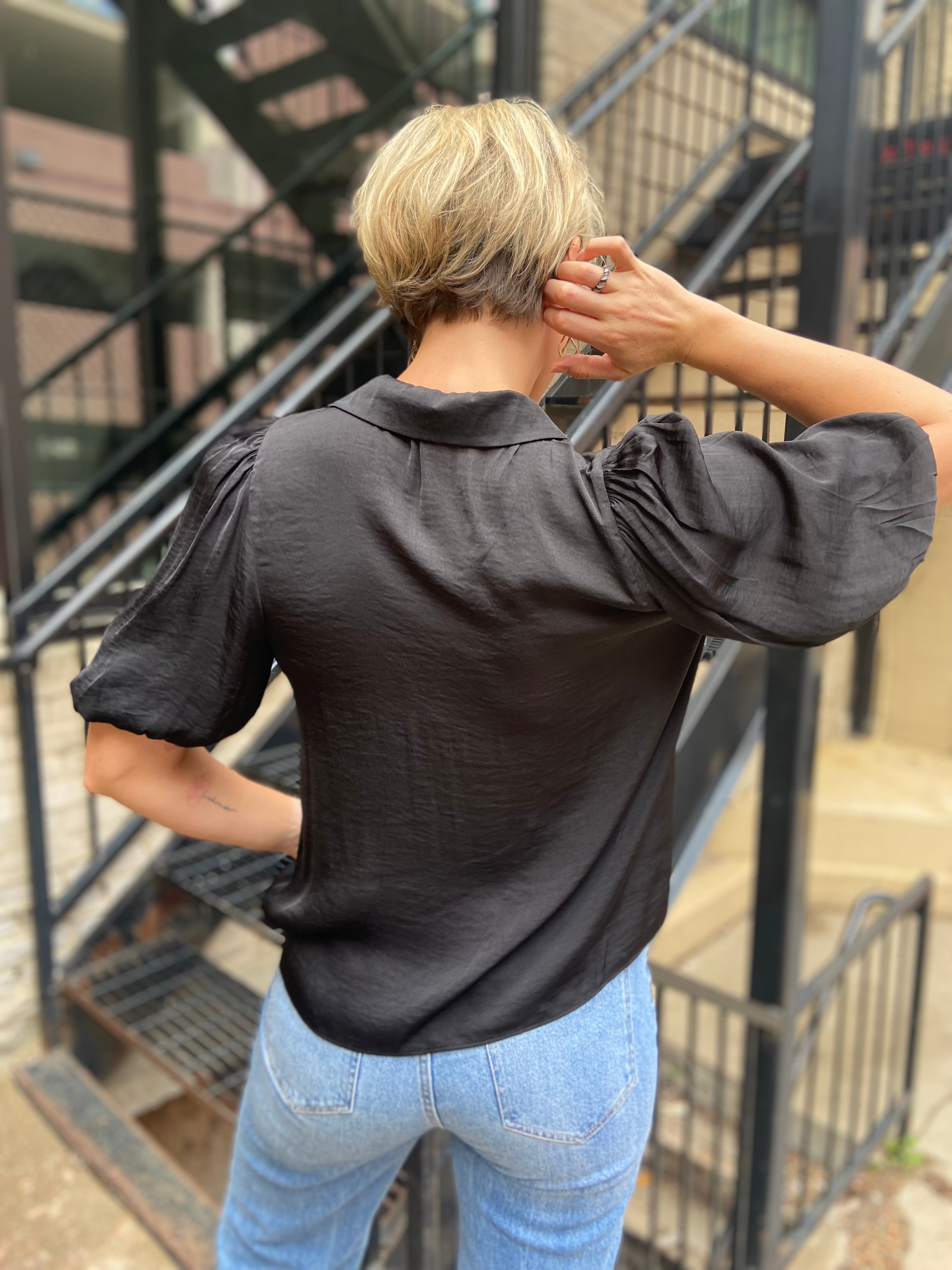 Jack Black Bubble Sleeve Short Sleeve Blouse