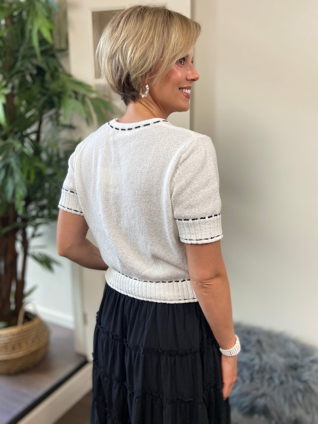 Emmy White And Black Stitching Short Sleeve Top - MK Threads Boutique
