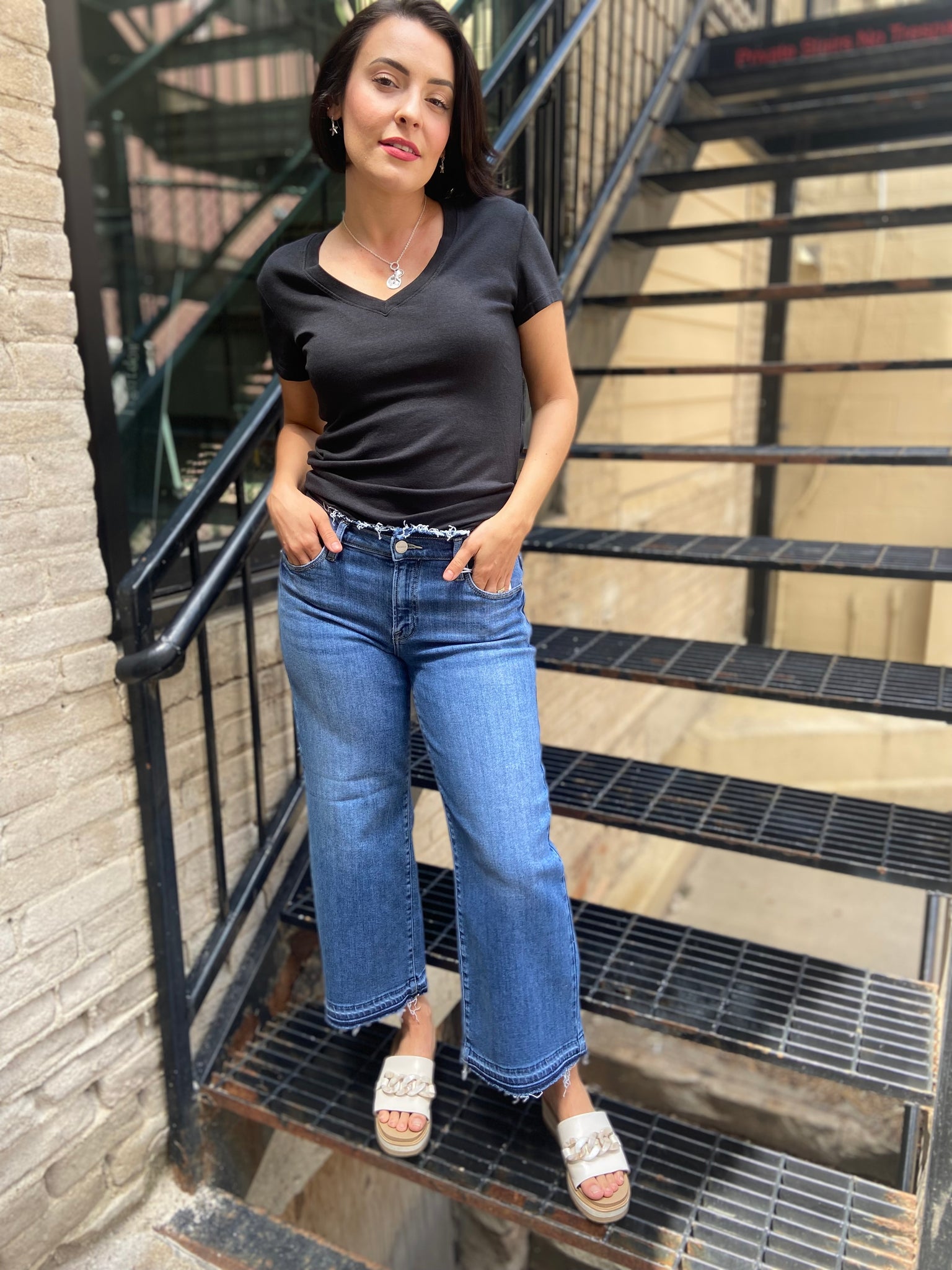 Gloria Mid Rise Wide Leg Cropped Risen Jeans