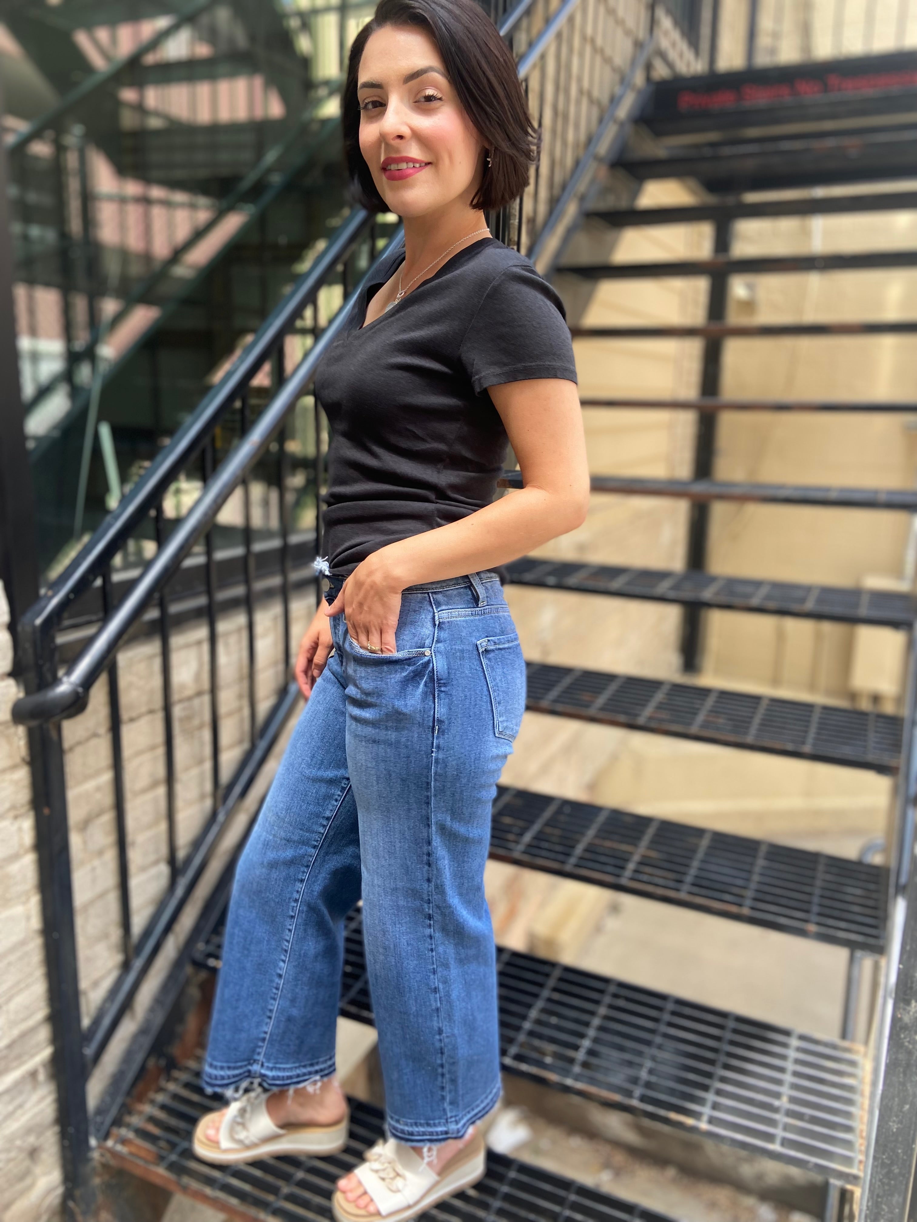 Gloria Mid Rise Wide Leg Cropped Risen Jeans