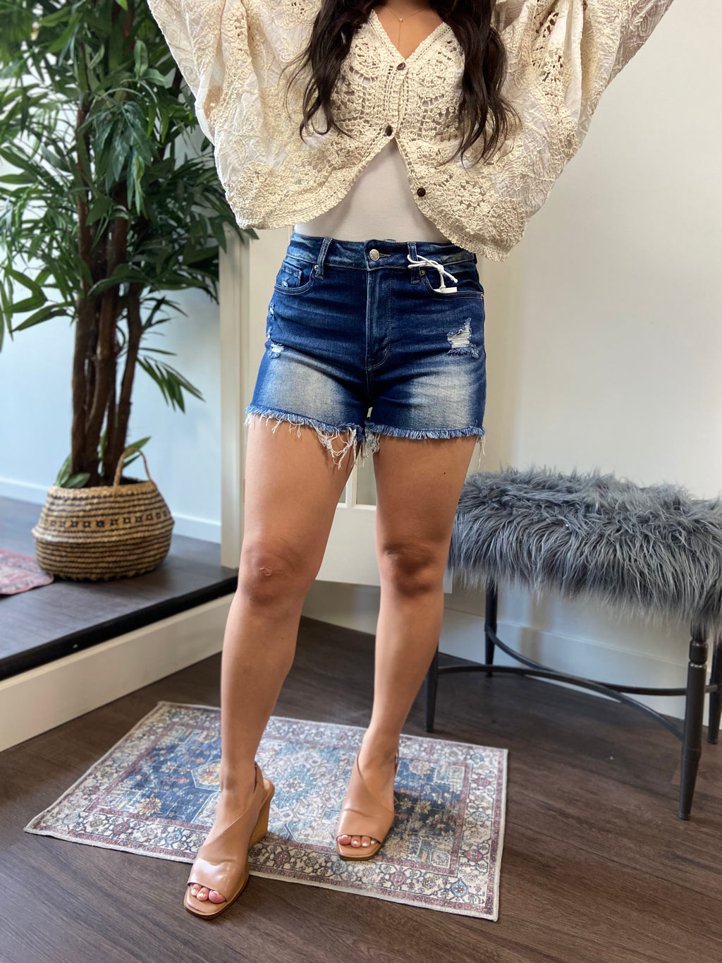 Leona Dark Wash Frayed Denim Shorts - MK Threads Boutique