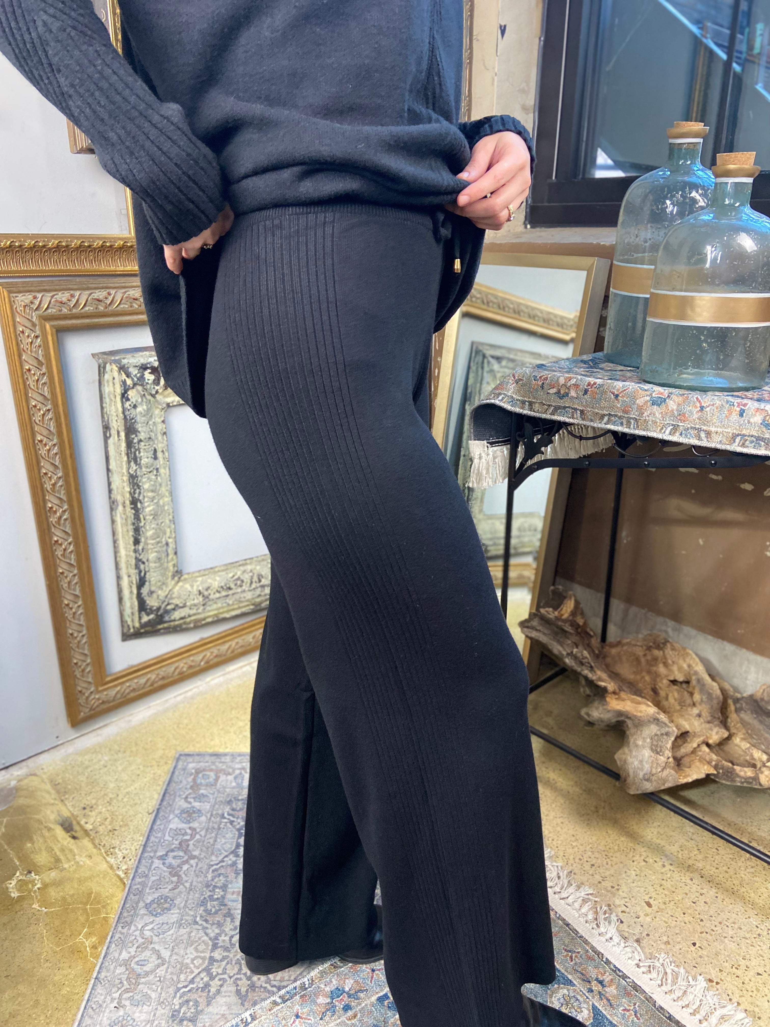 Lau Black Wide Leg Pants