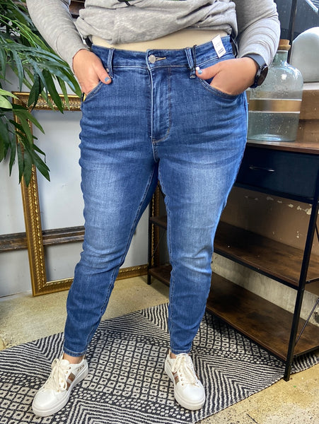 Minneapolis Plus Size Tummy Control Judy Blue Jeans