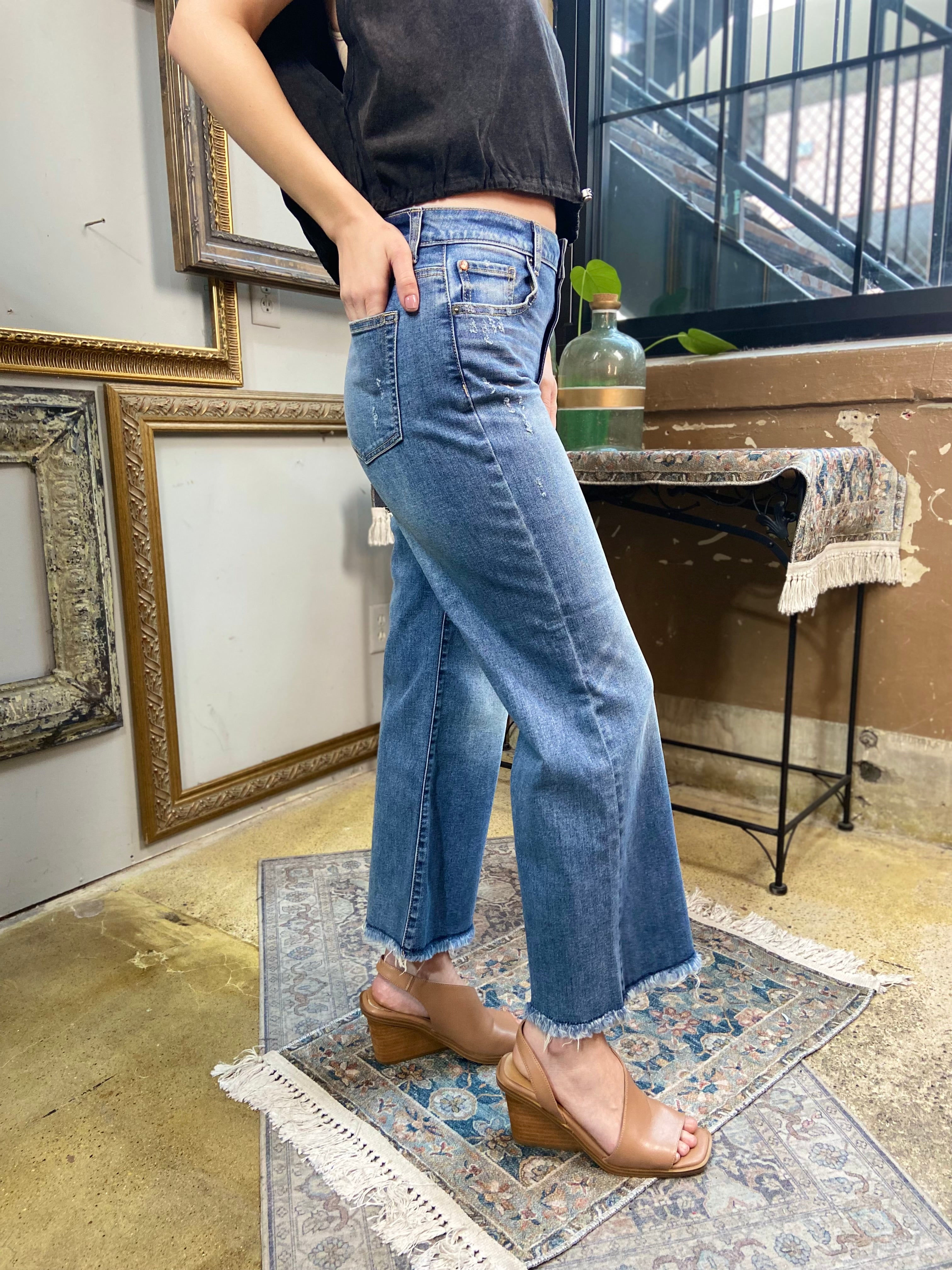 Kai Medium Wash Cropped Wide Leg EnJean Jeans - MK Threads Boutique