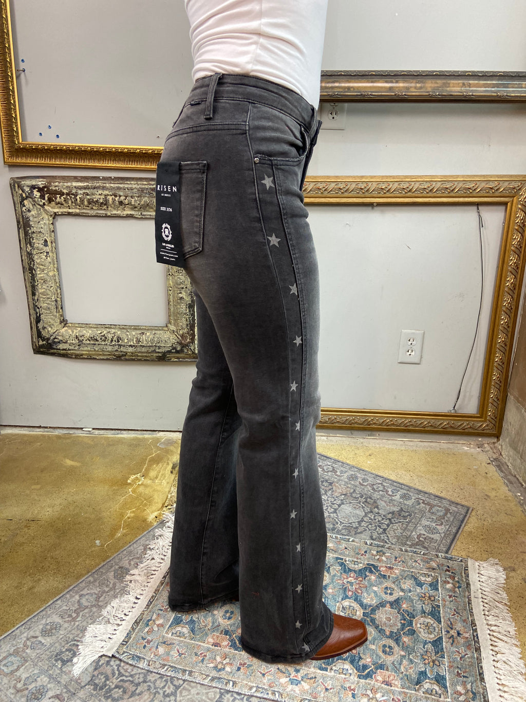 Anez Black Star Straight Leg Risen Jeans