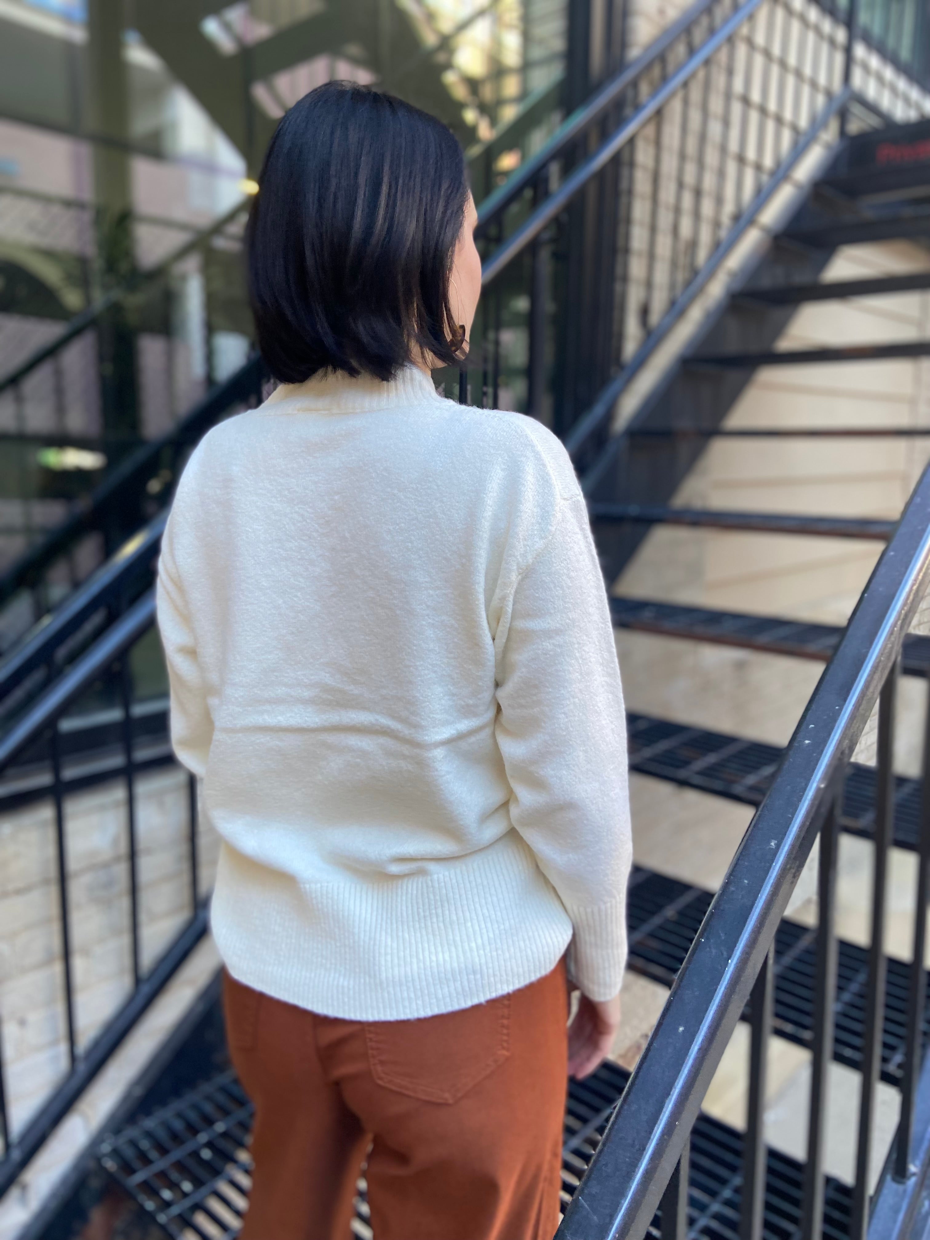 Ave Ivory V Neck Pullover Sweater