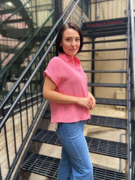 Nini Coral Pink Sleeveless Button Up Top