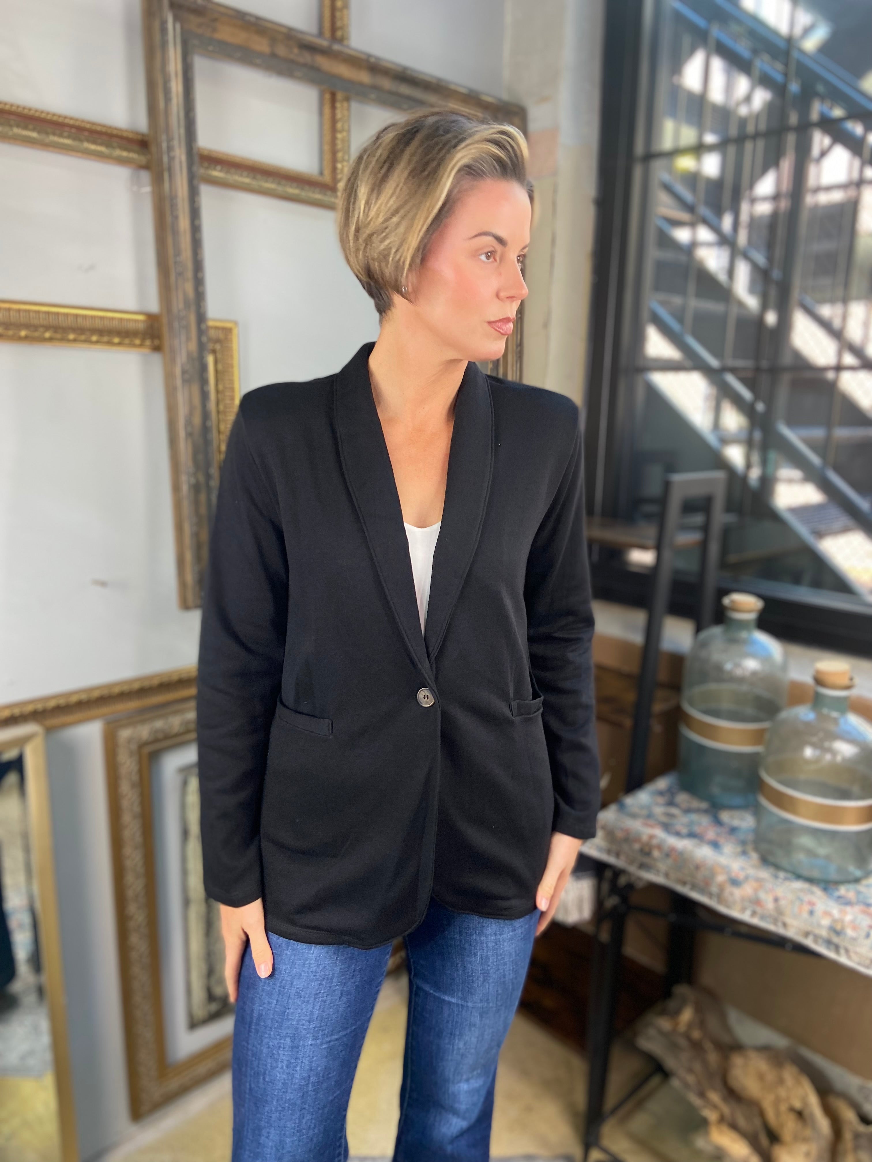 Ellie Black Blazer With Pockets