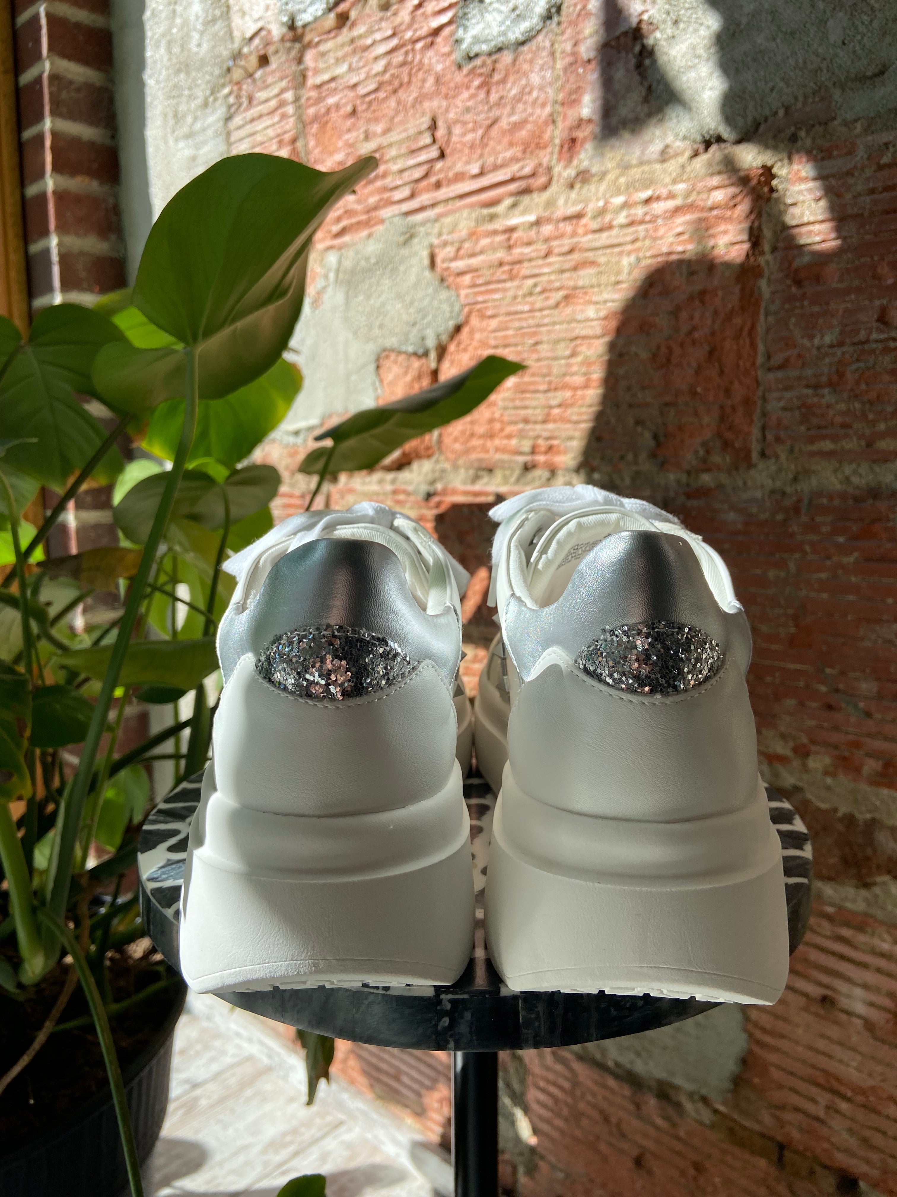 Yellow Box Elvera White Silver Sneakers