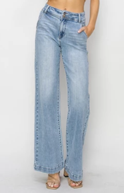 Flora High Waisted Double Button Light Wash Risen Jeans