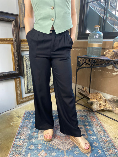 aven black linen pants wide leg button and elastic waist paired with blazer linen vest