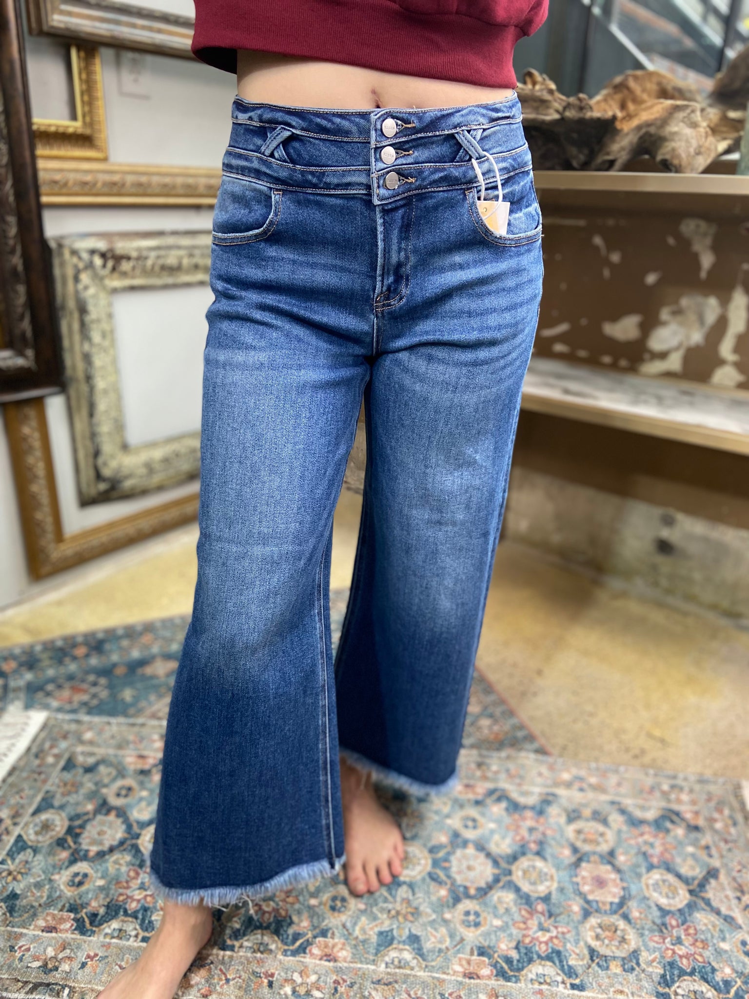 cropped jeans risen 3 button detailing wide leg jeans raw hem pockets no distress jeans