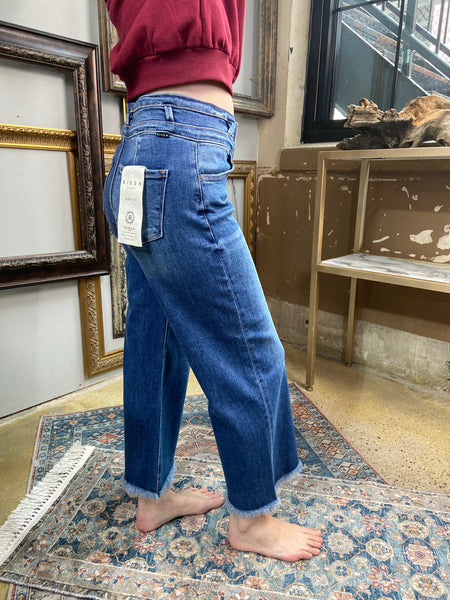 cropped jeans risen 3 button detailing wide leg jeans raw hem pockets no distress jeans side view