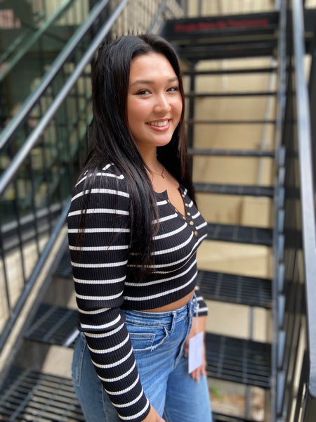 black and white striped cropped fitted sweater