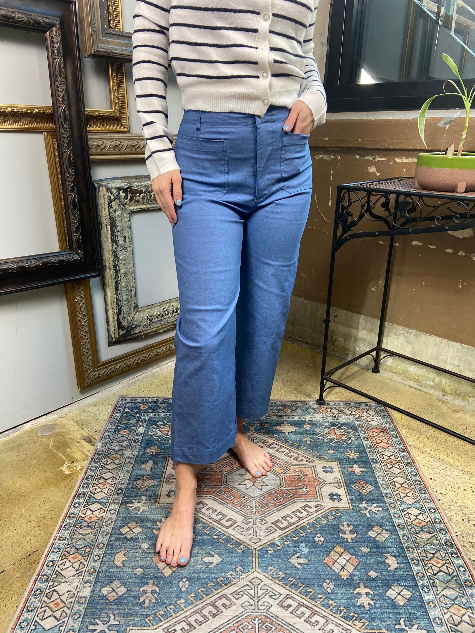 blue denim wide leg cropped pants 